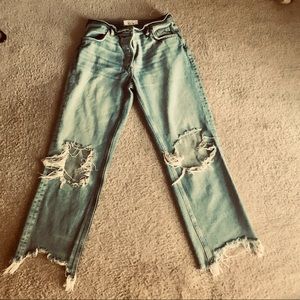 Free people boyfriend jeans size 28! Warn only a few times !